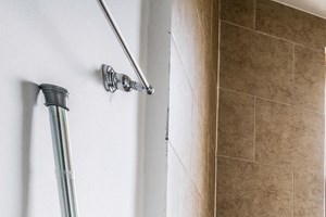 8001 S Marshfield Ave Apartments Bathroom